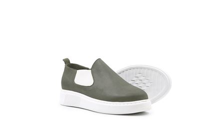 کفش اسپورت زنانه بدون بند مدل تالین از چرم طبیعی در نمای سه رخ	