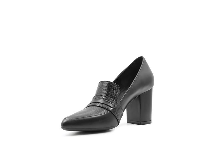 کفش زنانه پاشنه‌دار مدل بهرخ بهشتیان زاویه سه‌رخ با رویه چرم طبیعی و زیره ترمو