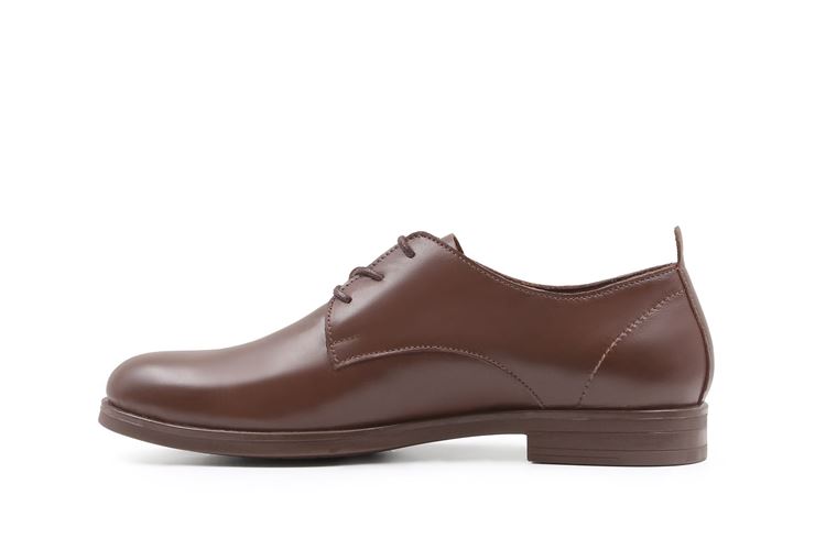 کفش چرمی زنانه رسمی بهشتیان مدل کاملیا – نمای جانبی	