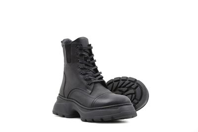 نیم‌بوت زنانه مدل دوناکا بهشتیان با رویه چرم طبیعی نمای سه‌رخ