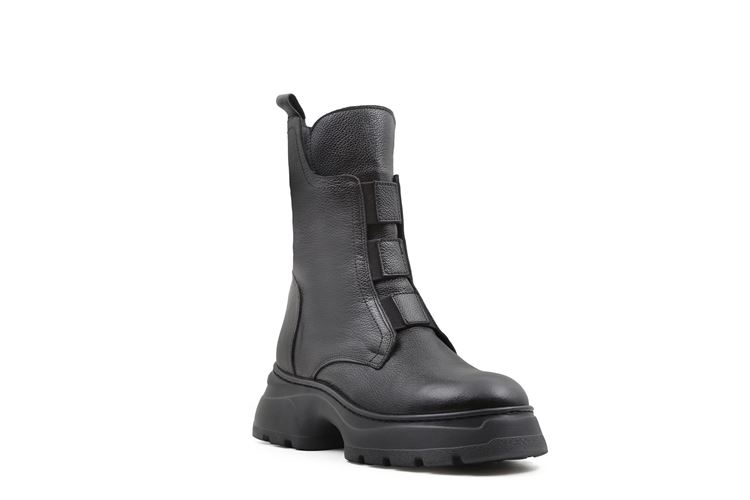 نیم‌بوت زنانه مدل دومنیک با رویه چرم طبیعی نمای سه‌رخ