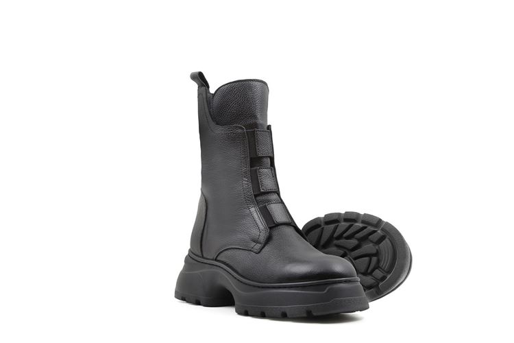 نیم‌بوت زنانه مدل دومنیک با رویه چرم طبیعی نمای سه‌رخ