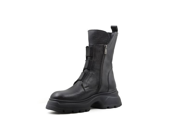 نیم‌بوت زنانه مدل دومنیک با رویه چرم طبیعی نمای سه‌رخ	