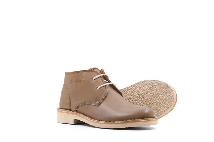 نمای سه رخ ملیکا اشبالت بهشتیان با طراحی کژوال