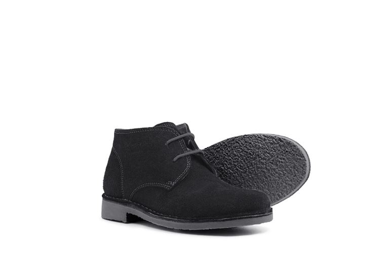 نمای سه رخ ملیکا اشبالت بهشتیان با طراحی کژوال