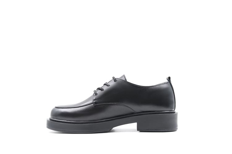 تصویر کفش زنانه کد 1449 بهشتیان – نمای نیم رخ	