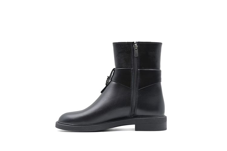 نیم بوت زنانه چرم طبیعی بهشتیان کد 0019 – نمای کامل نیم‌رخ