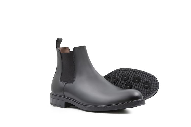 بوت مردانه مدل چلسی بهشتیان – نمای کنار به‌همراه زیره