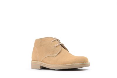 نمای سه رخ ملیکا اشبالت بهشتیان با طراحی کژوال	