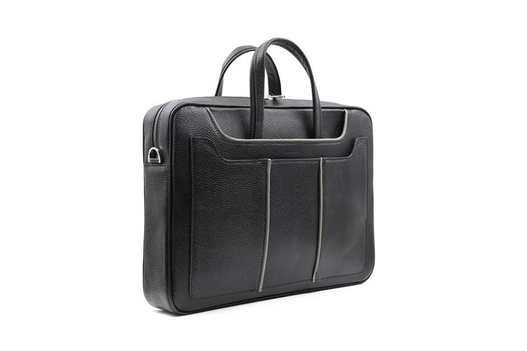 نمای سه‌رخ کیف اداری مردانه چرم طبیعی با دوخت تمیز و ساختار مقاوم