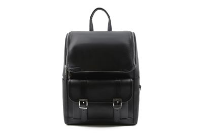 نمای جلوی کوله پشتی تمام چرم طبیعی بهشتیان کد 1194 با قفل‌های فلزی