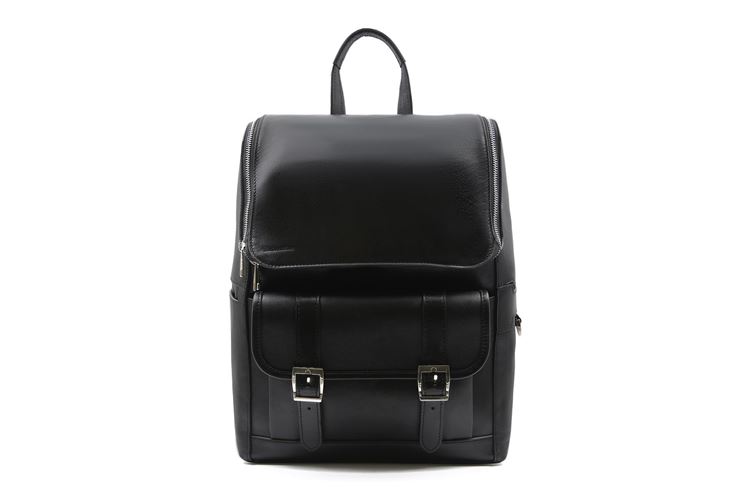 نمای جلوی کوله پشتی تمام چرم طبیعی بهشتیان کد 1194 با قفل‌های فلزی