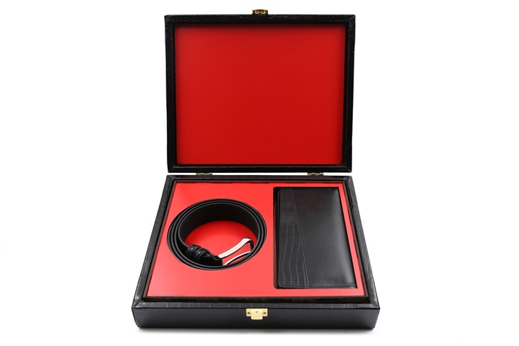 کیف پول و کمربند مدل صدرا – لوازم چرمی اصیل