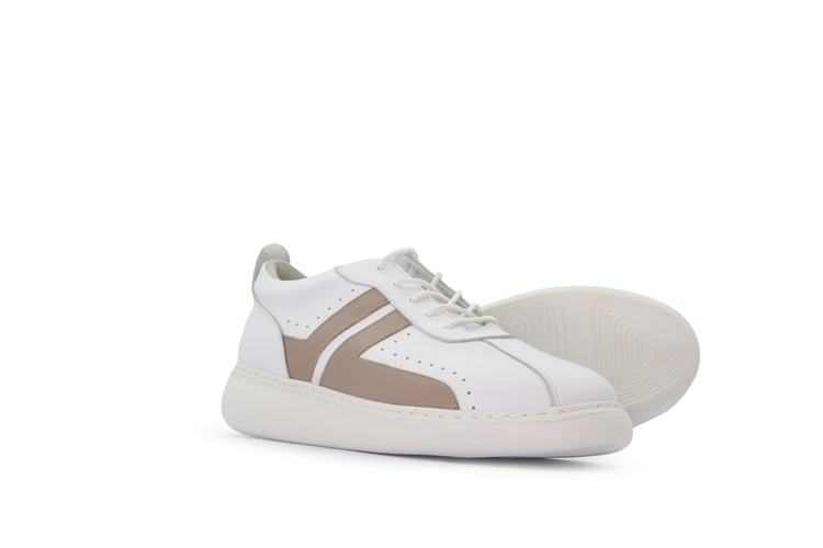 کفش زنانه چرم طبیعی مدل ونژو بهشتیان – نمای سه رخ