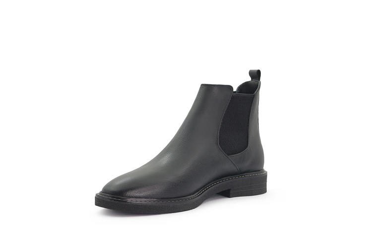 نیم بوت زنانه چرم مدل 0024 بهشتیان – نمای سه رخ	