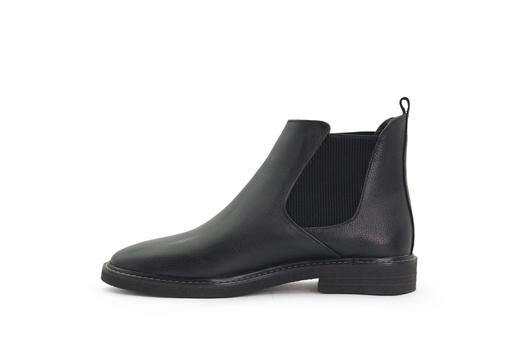 نیم بوت زنانه چرم مدل 0024 بهشتیان – نمای نیم رخ	